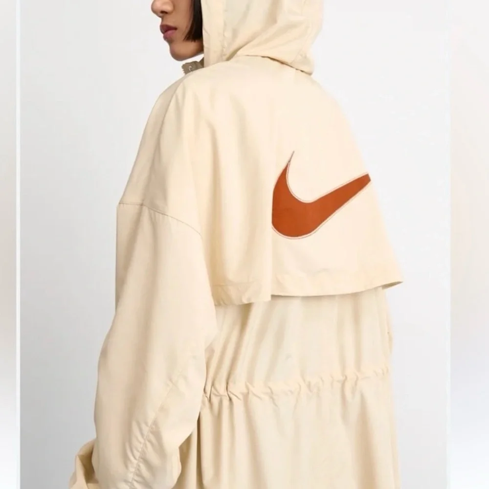 Nike Hooded Lightweight Trench Coat - Picture 9 of 12